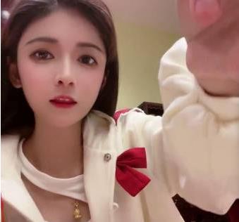 抖音网红美女狗头妹子最新视频散播