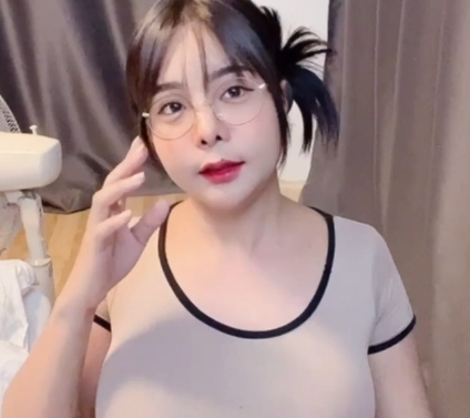 丰满TS【yoshithunchanok】合集+23v+–+2G