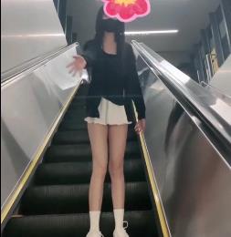 超A完美身材嫩妹Luna000室外多场景