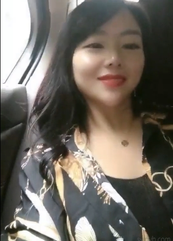 优质女主播_苏妲己公园一日游作品一部