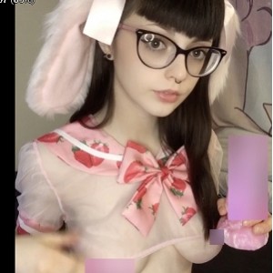 高颜值混血小姐姐_HoneyMomo作品合集