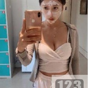 超高颜值身材的快手于欣柔热爱生活（你的女友安小希）