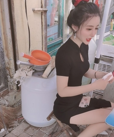 最美真实空姐_迷人蔓CC作品一部