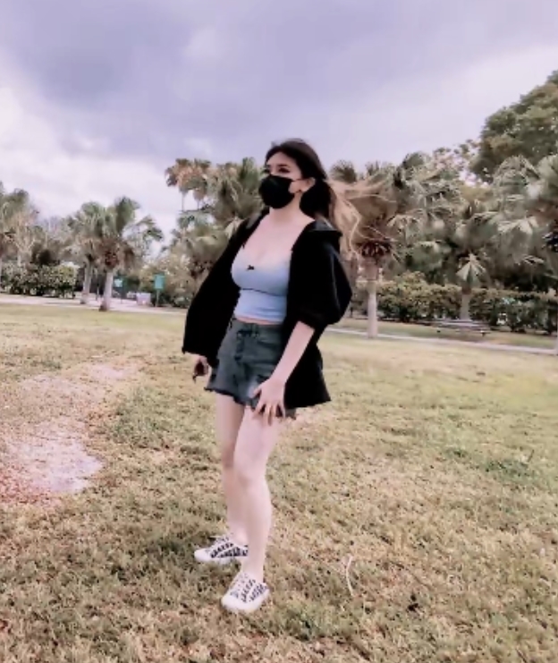 大罩杯福利姬+小水水132v77.8g合集