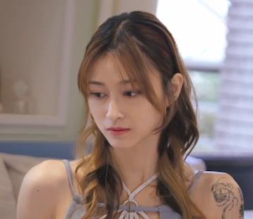 idol传媒女神【芯萱】合集+2V800M