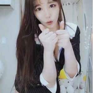 优质网红《heartmhoney》私人订制合集 [NV+8g][百度盘]