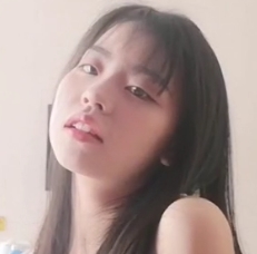 艺校小美女琪琪自行打包，与四眼男反差搞怪放飞自我