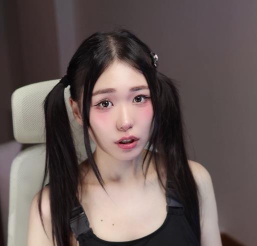 meriol_chan：高颜值女神的追踪之旅，只需5.5G，社保姬的自拍舞蹈视频等你来观赏！