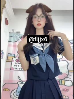 福利姬学妹自拍短片正片35分钟，学校楼森林观看