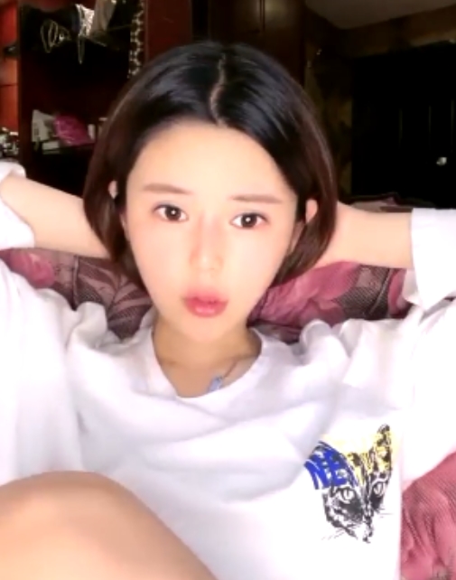 美仆婧G罩杯主播,92v62.3g,直播精彩不断