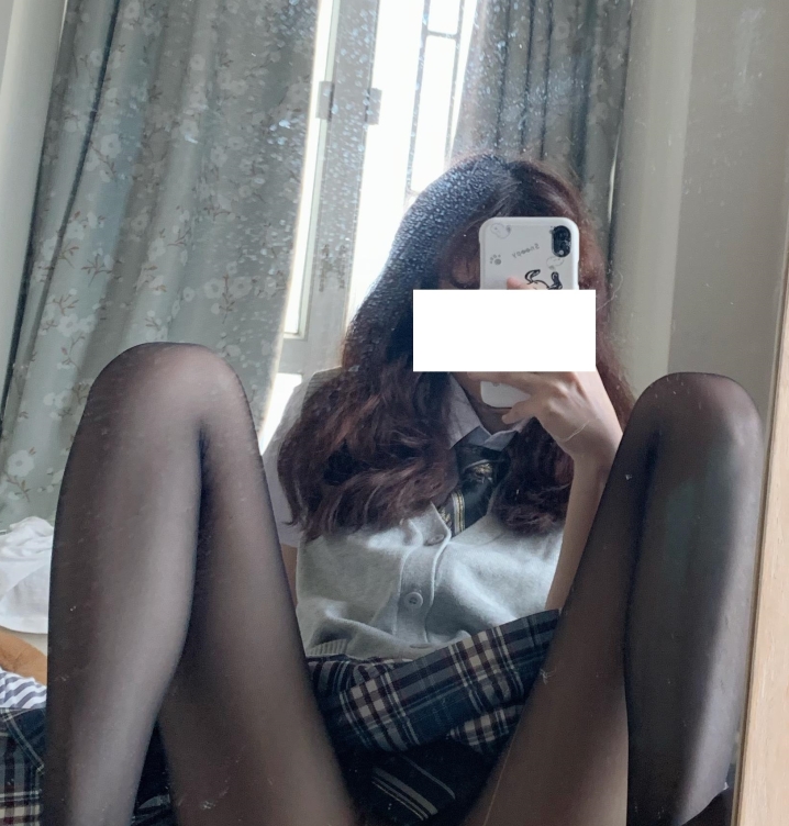 《小甜猪猪4V26三人游八套合集》464MB高清视频,百度盘轻松获取