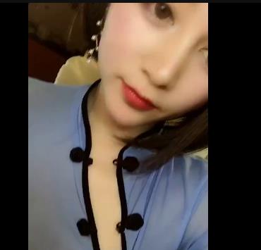 YSL甜甜定制：神秘美女身材尽显，21个视频204兆，半脸真容引人瞩目