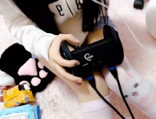 虎牙主播Aki秋水18R音声合集，浮力舔耳喘息，视觉盛宴68v14.7G