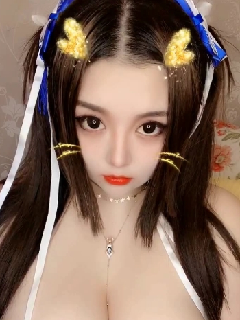 虎牙女神巨巨最新33V1.5G合集，E杯美艳浮力姬，视频数量丰富大小合适