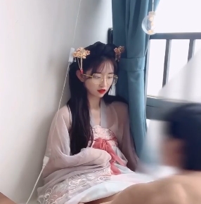 星空之美:经典版视频合集,精彩剪辑,服装魅力尽显