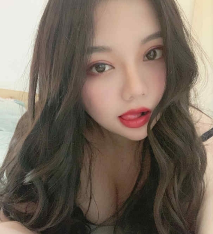 小花的推坦克美女巨巨合集：138万人气的奋斗