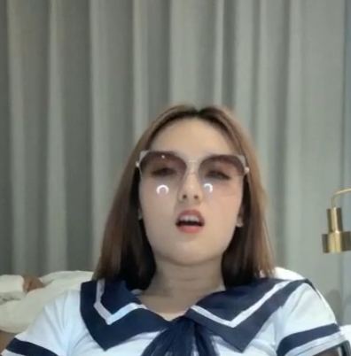 迷人00后小艾小姐，53G视频合集