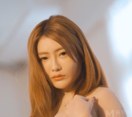 《磊磊的麻豆合集：玩神C吹之歌金手指湾湾国媒农村三兄弟姐妹花婚纱超火，用嘴怼脸上，视频6.1G》