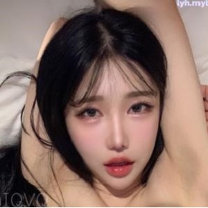 推特绿M妻：颜值S级的神秘女主视频大放送！