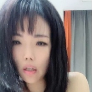 自行打包的暴力双人游戏：妹子电钻