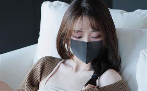 玩偶姐姐：模特圈新人，7G视频美图，身高体重完美