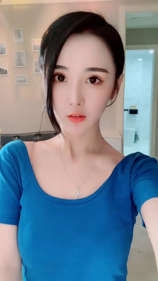 KIKI美女青纯型高清直播录屏，双人互动游戏视频数量丰富