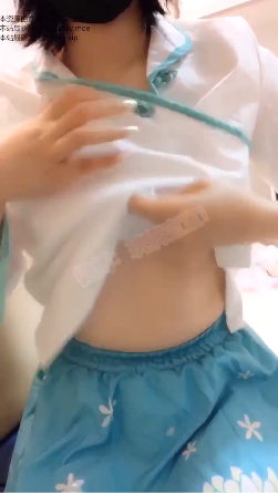 绝技视频：妹妹玩偶宝宝的完具技术