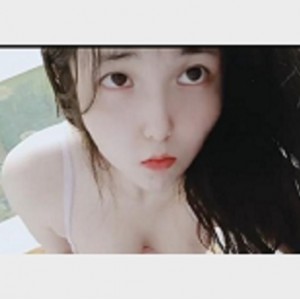 私发福利：超严重X瘾症xiaoe自拍作品-52V-9.2G