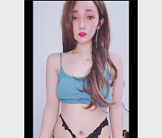 精选S妇：12V-6.9G高清视频，性感御姐的给力互动