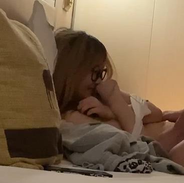 泰迪约妹：19部作品，演技身材颜值露脸，L用嘴进入，作者自拍，下载观看