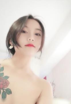 大学生援J妹嘴艺实锤视频，1小时5分钟1V-614M