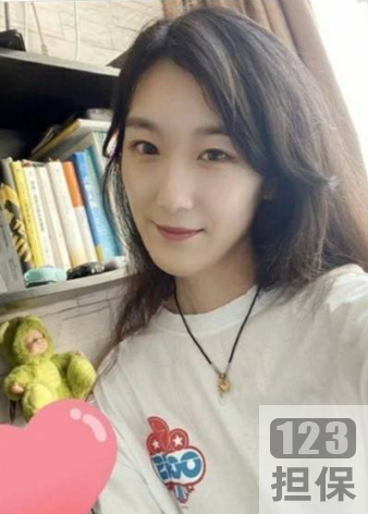 某医科大学校花李穆轩视频+私照合集