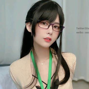 超美人气COS界天花板二次元美少女（眼酱大魔王w）绝版91套私拍合集