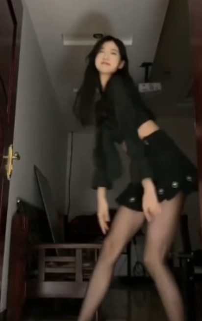 抖音风红框挑战合集,43个视频加8特别视频,小东西y主播,新的挑战解压后缀