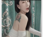 花椒直播：主播定制，1v1互动，短视频精彩内容