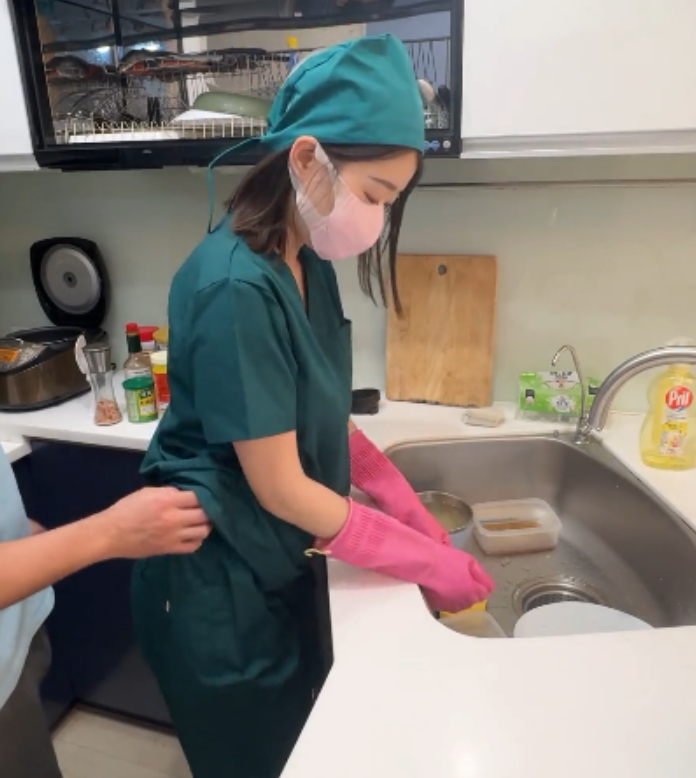 台湾反差瑜伽教练ssrpeach视频合集117v，22.2G，双层压缩