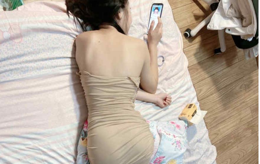 高颜值反差婊合集第二弹,143套35.3G大片!室外公共场所尽收眼底,绅士粉丝必备下载