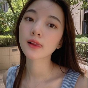 校花系列：甜美大学女神私拍稀缺完整合集