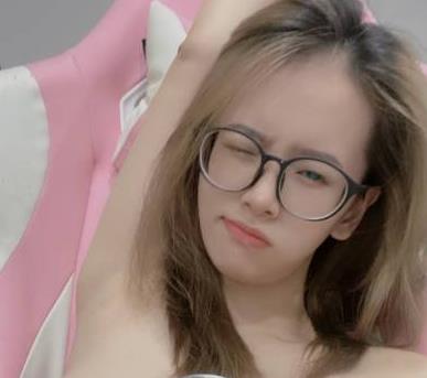 双囍：超大胆露脸打野妹子，20V557M资源