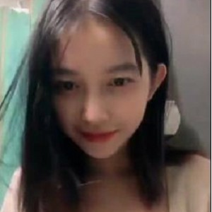 精选可爱嫩妹完整版，笑容甜美身材完美视频