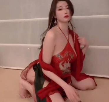 秀人网人气女神杨晨晨最新作品：异域风情红妆，资源2V共2.9G，诱惑力十足