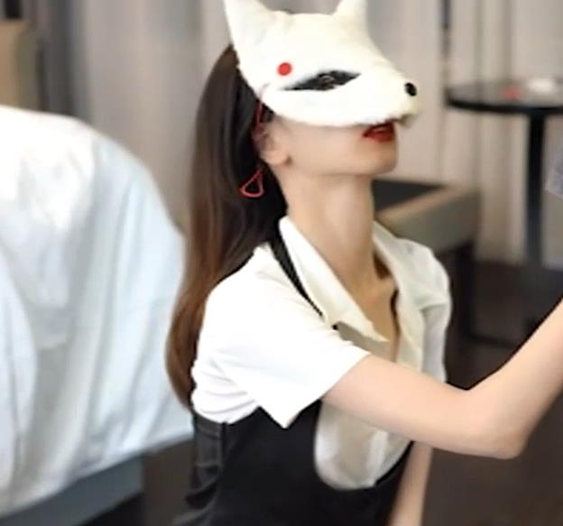 软软学姐私拍展示身材作品10部1.3G总量