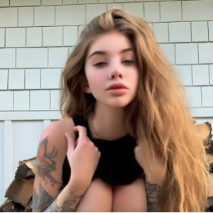 317P唯美精修图片集，1.9G大容量，蜜桃臀大罩杯神秘处