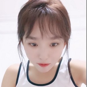 中年大叔必备！超高颜值美女1V-1.2G自拍视频，尽显模特明星魅力