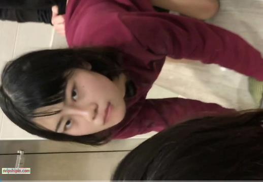 合肥高校男校草赵本六同班女生鲁艺凡作者自拍资源2.3G75个小视频