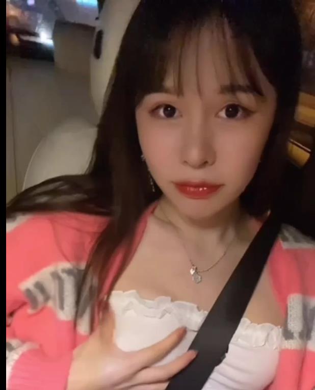 TS张思妮最新作品《TS系列-作者自拍》15分钟视频大小678M