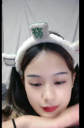 甜美卡哇伊嫩妹妹身材贫R嫩X自拍直播全方位展示搞怪视频2:52分