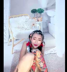 硬核30cm自拍表演，时长16分，1V-122M，顶到心窝，一步到胃