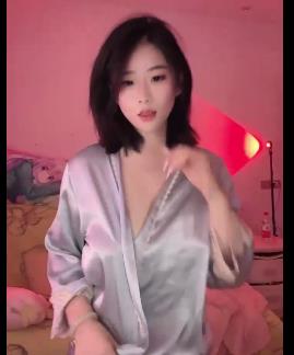 半糖琪琪精简舞蹈视频打包，大哥车灯精华表演，3-6分钟一部，不容错过