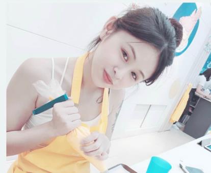 学院美眉纹身自拍小视频图片下载